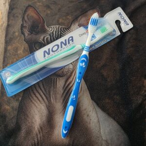 "Nona" dantų šepetėlis